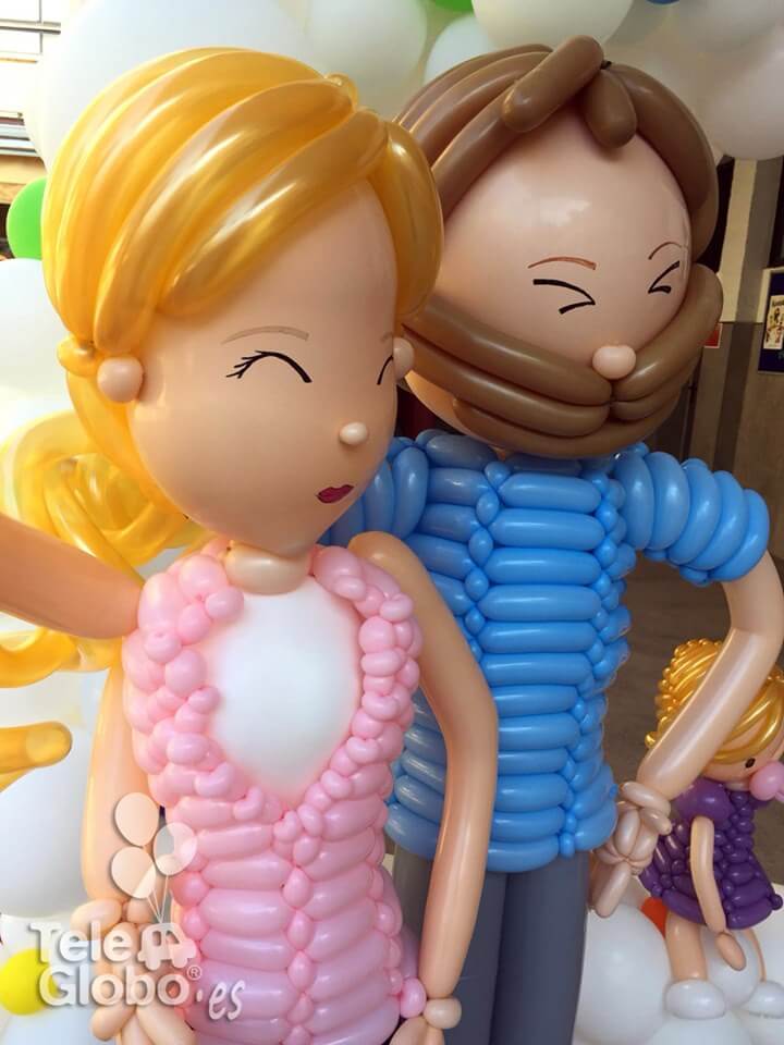 Escultura de globos pareja de padres dia de la familia Escolapias Valencia